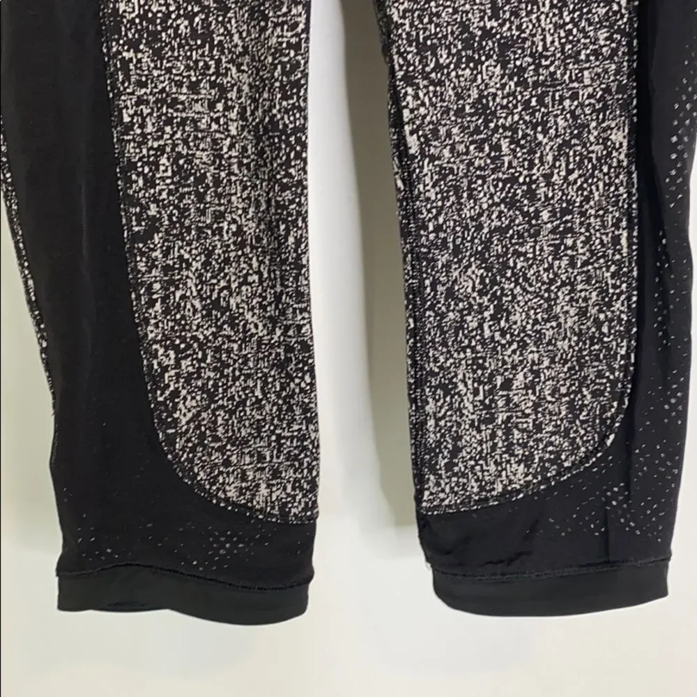 Lululemon Hi-Rise Fit Physique Crop Leggings Size 4